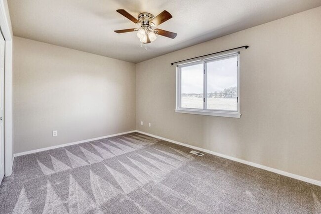 Building Photo - 779 Century Ln