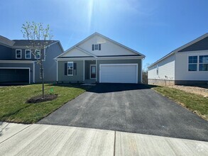 Building Photo - 114 Sapphire St
