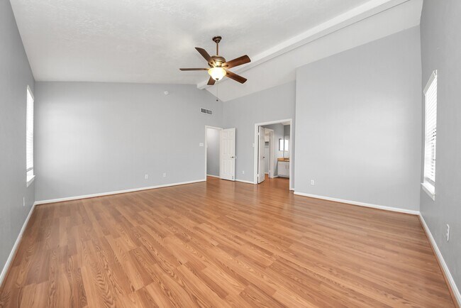 Building Photo - 16006 Autumn Falls Ln
