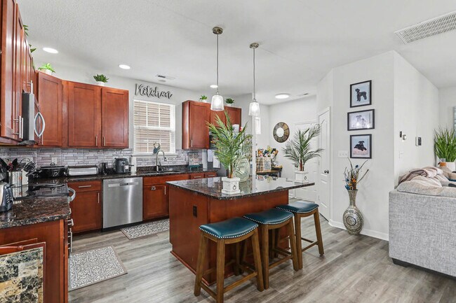 Building Photo - 326 Sedium Ln