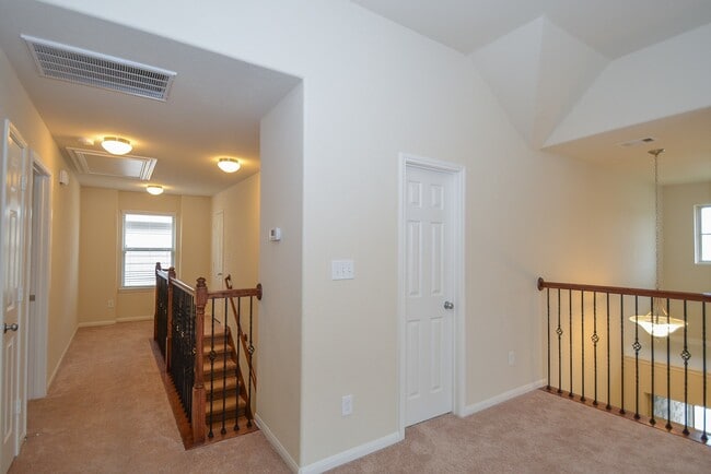 Building Photo - 20215 Stonebridge Terrace Dr