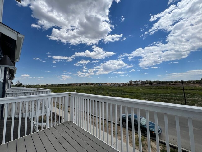 Building Photo - Brand New Townhome with fine finishes ready for you to enjoy. Great views!