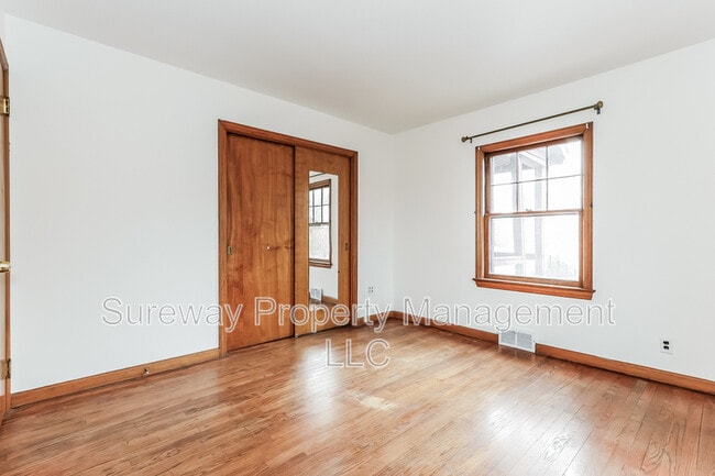 Building Photo - 310 Union Ave