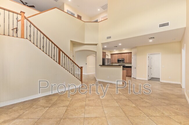 Building Photo - 8355 W Molly Ln