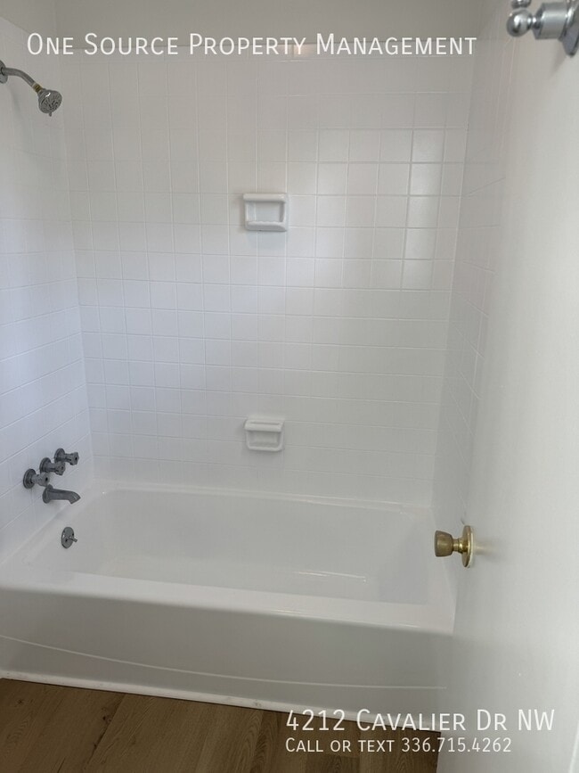 Building Photo - 4212 Cavalier Dr NW