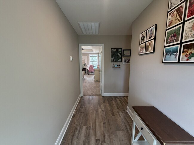 Building Photo - 1024 Dublin Dr