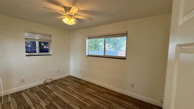 Building Photo - 3120 SW 35th Ave