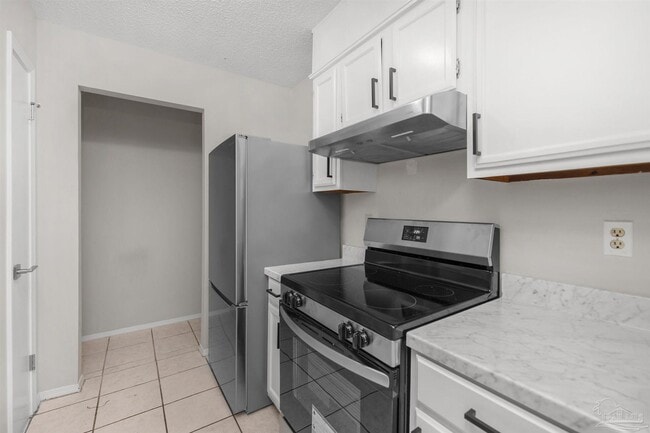 Building Photo - 3411 Green Briar Pkwy