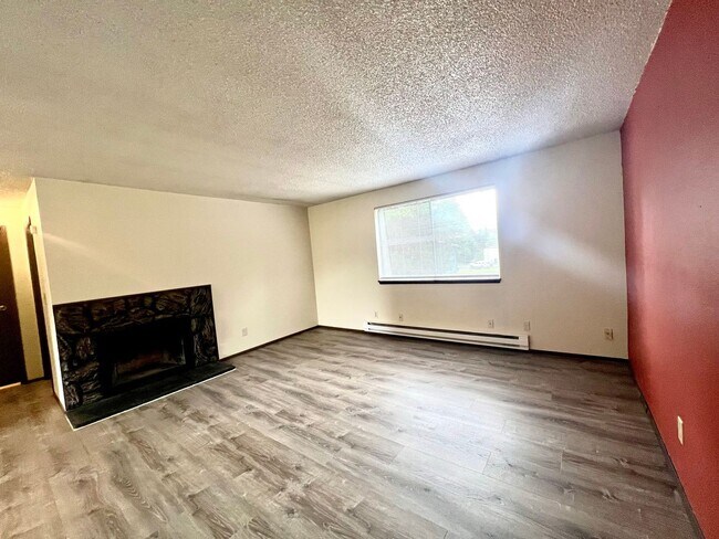 Building Photo - 5032 S 58th St