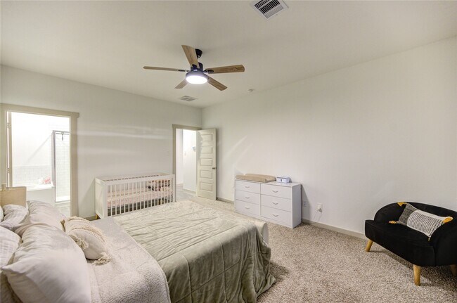 Building Photo - 6846 Dell Vista Drive