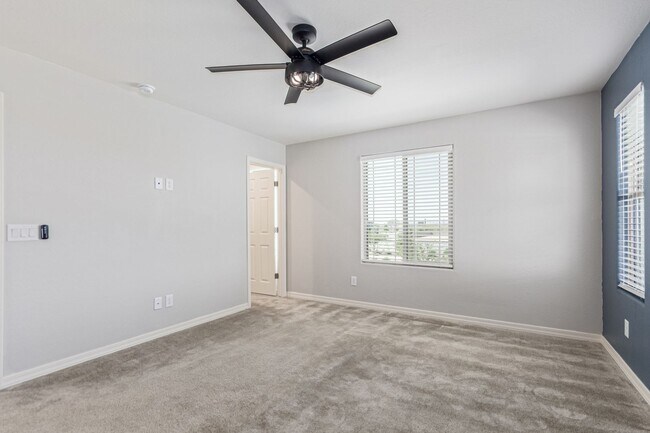 Building Photo - Spacious, Stylish, and Ready for You!