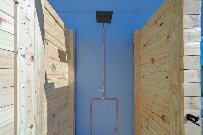 Building Photo - 13248 4th St E