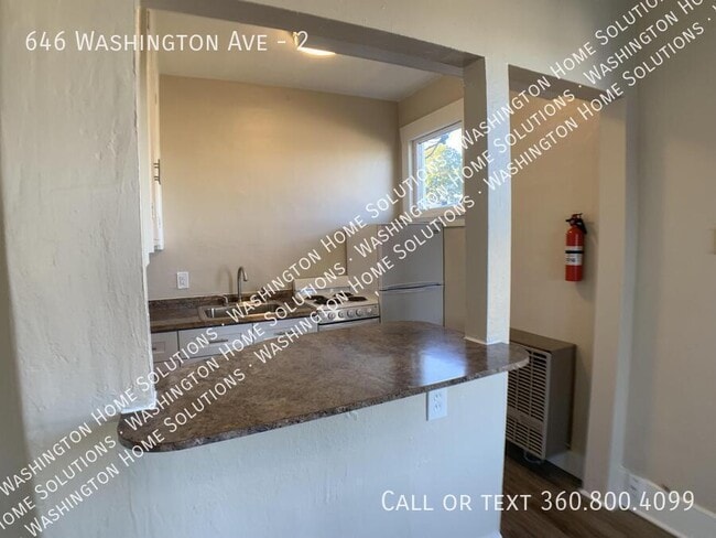 Building Photo - 646 Washington Ave