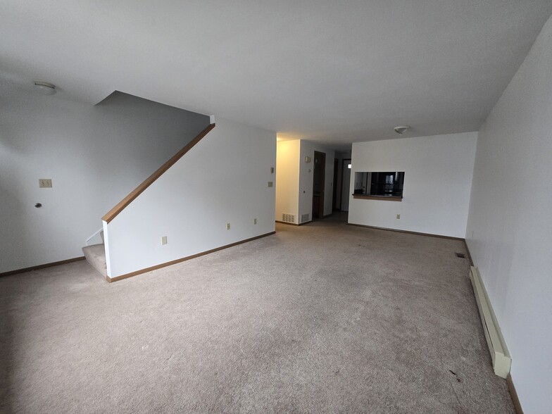 Building Photo - 33 4th Ave