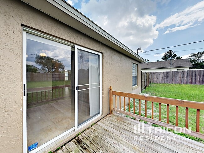 Building Photo - 2880 Lockwood Boulevard Deltona FL