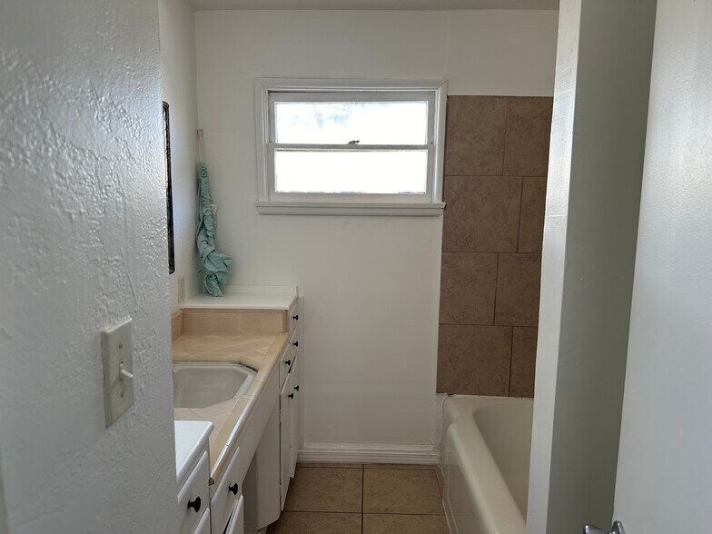 bathroom - 44321 Cedar Ave