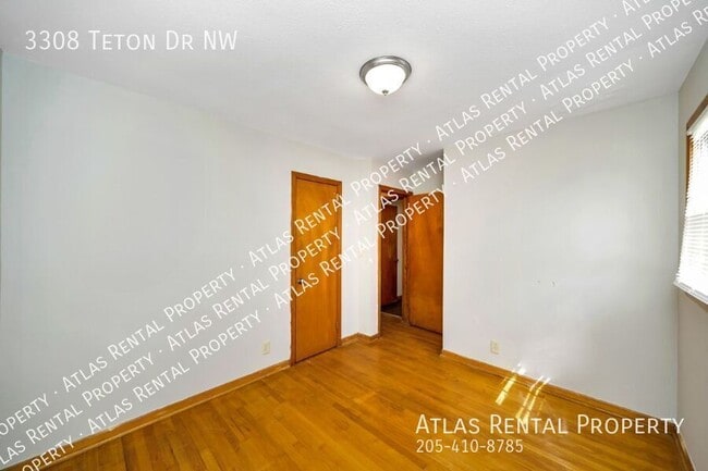 Building Photo - 3308 Teton Dr NW