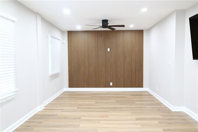 Building Photo - 1876 Sandtown Rd SW