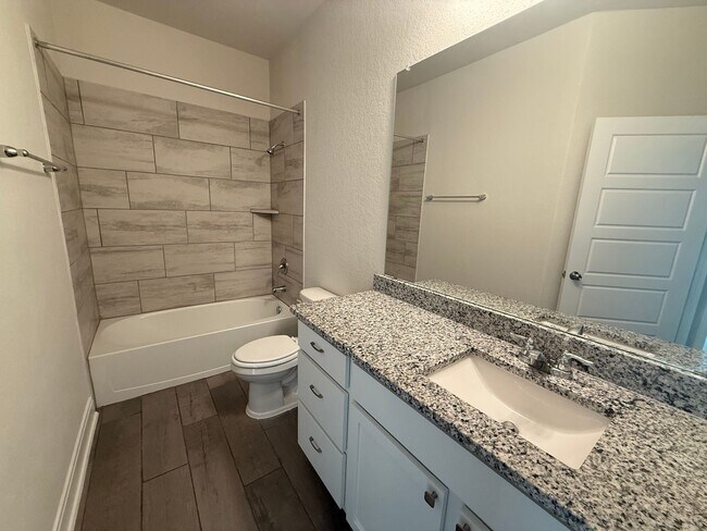 Building Photo - Stunning 4x3 Rental Home in Bulverde, TX!
