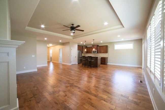Building Photo - Beautiful Canby Custom Home!