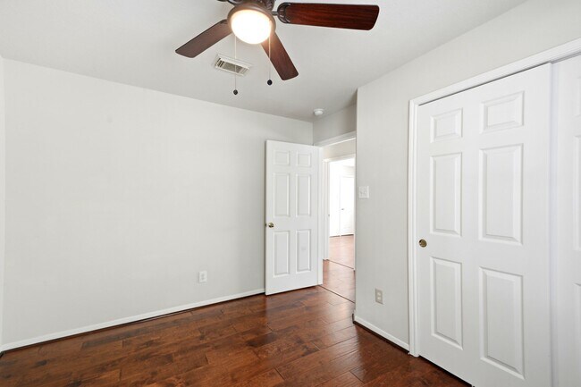 Building Photo - 3126 Waters View Dr