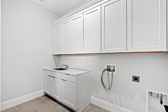 Building Photo - 17418 Pesce Loop