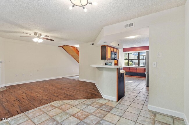 Building Photo - 7820 Falcon Rest Cir