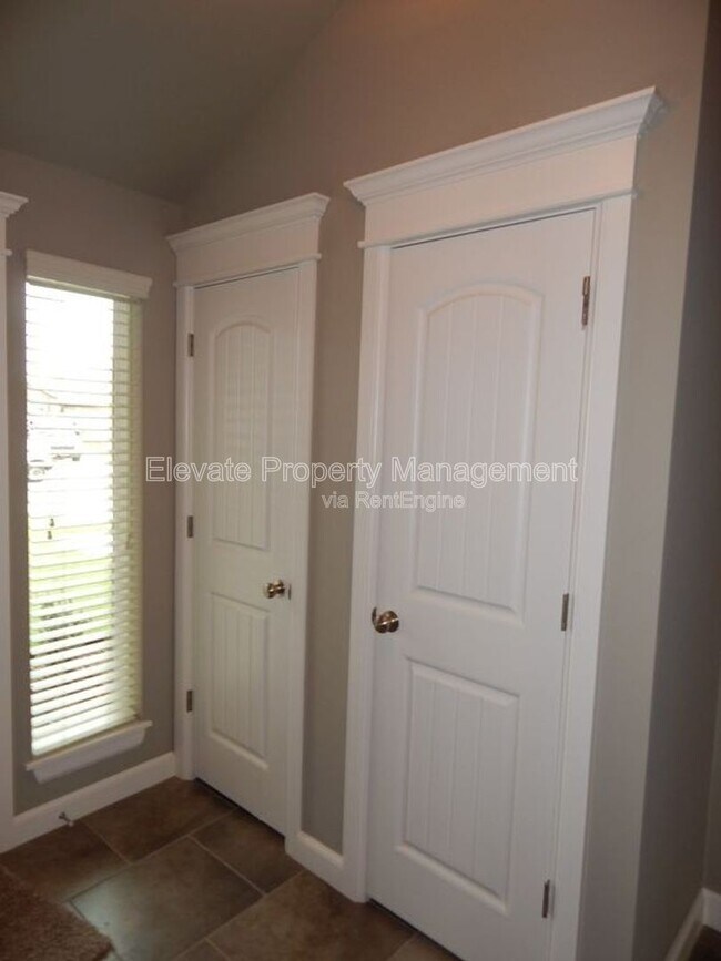 Building Photo - 2214 Kintyre Rd