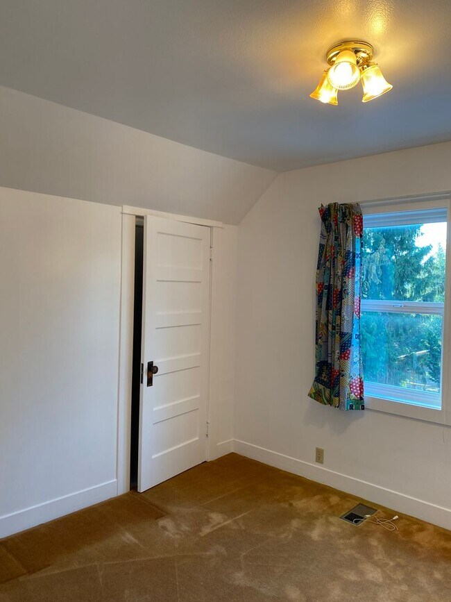 Building Photo - Step Back In Time with this Vintage Sherwood Farm House - Private Backyard.