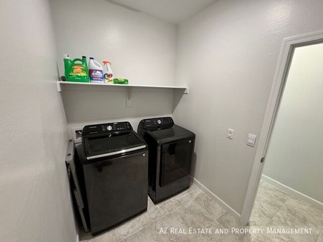 Building Photo - 39995 W Agave Rd