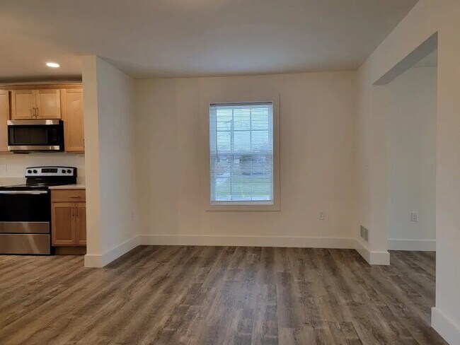 Building Photo - 12 Burk Ct