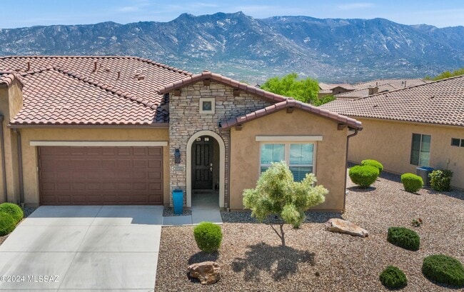 Building Photo - 39589 S Summerwood Dr