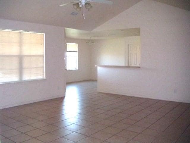 Building Photo - 330 Windjammer Rd