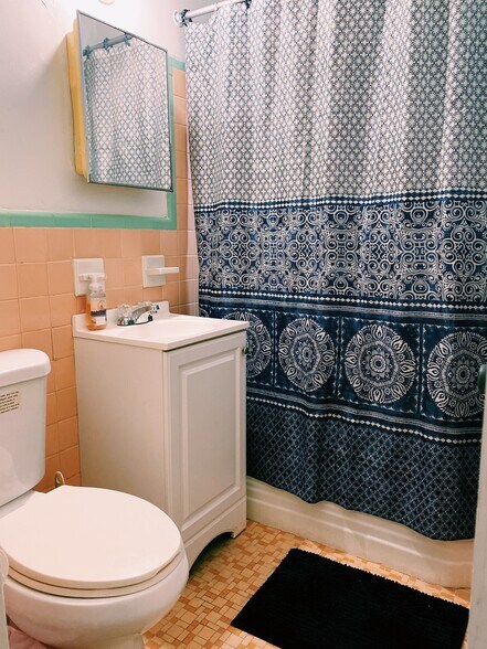 Building Photo - 1245 NW 26th St