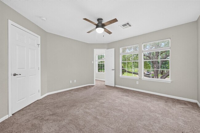 Building Photo - 3219 Watercliff Ct