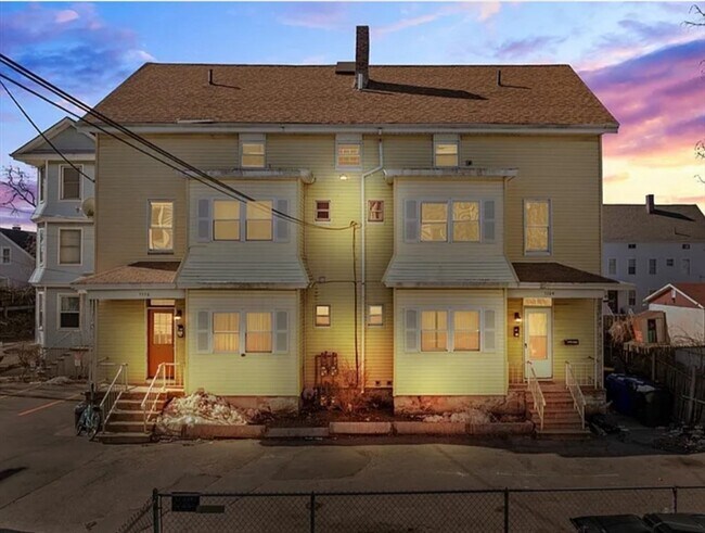 Primary Photo - 1116 N Main St