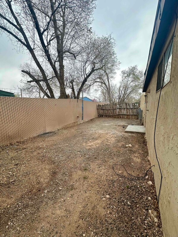 Building Photo - 105 Valencia Loop