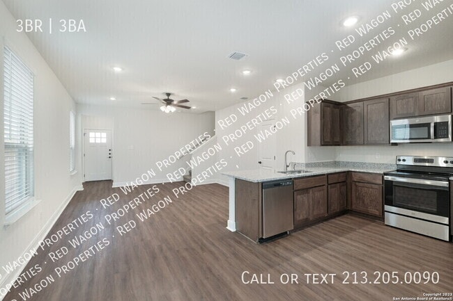 Building Photo - 2507 Lynwood Bnd