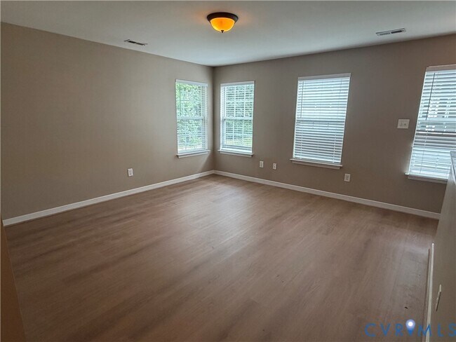 Building Photo - 7319 Vicenzo Dr
