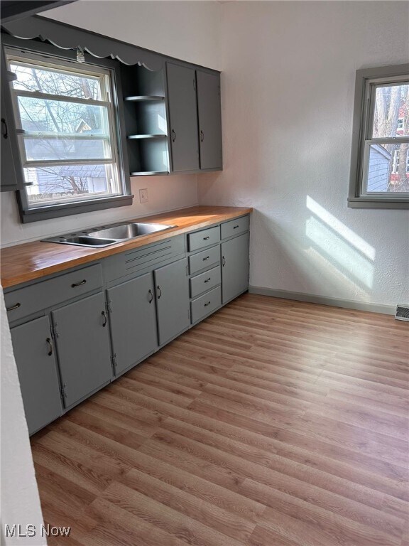 Building Photo - 213 George St