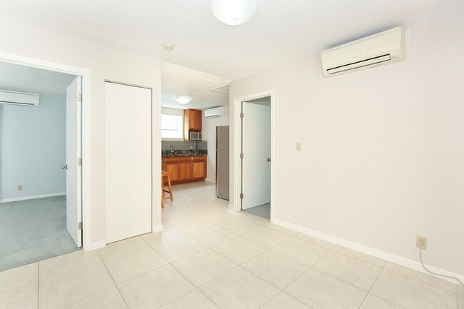 Building Photo - 1298 Lunalilo Home Rd