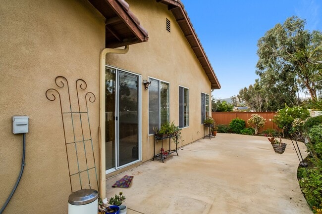 Building Photo - 3 bed 1 story, 2 bath Home In A Cul-De-Sac In Rolling Hills Ranch