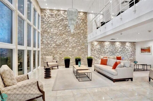 Building Photo - 3111 N Ocean Dr