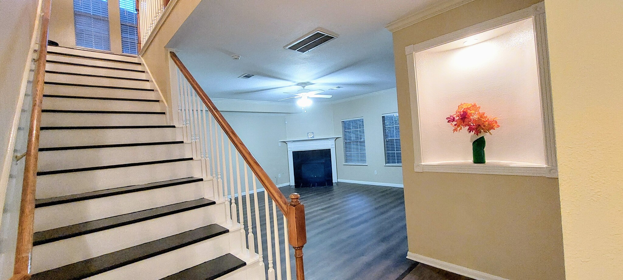 Building Photo - 2114 Hawks Rd