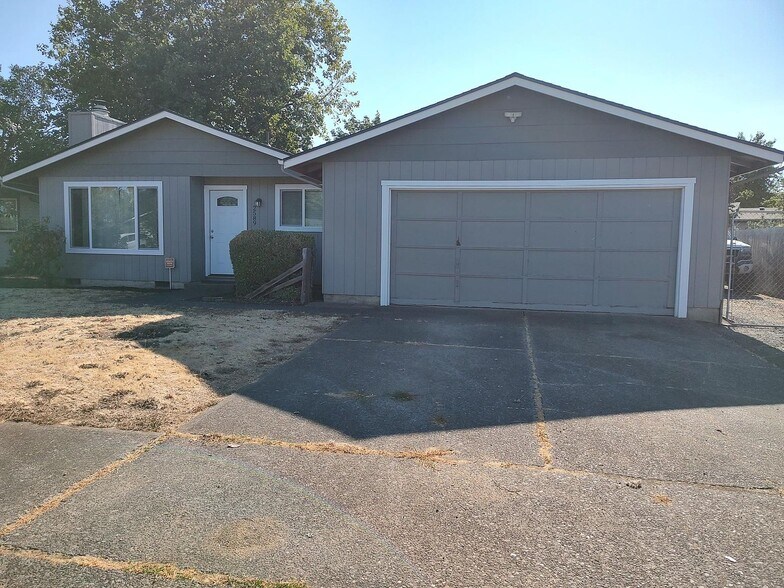 Primary Photo - 2589 Melrose Loop