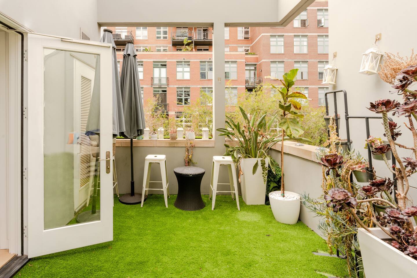 Building Photo - 800 The Mark Ln