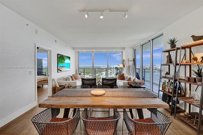 Dining Room - 16385 Biscayne Blvd