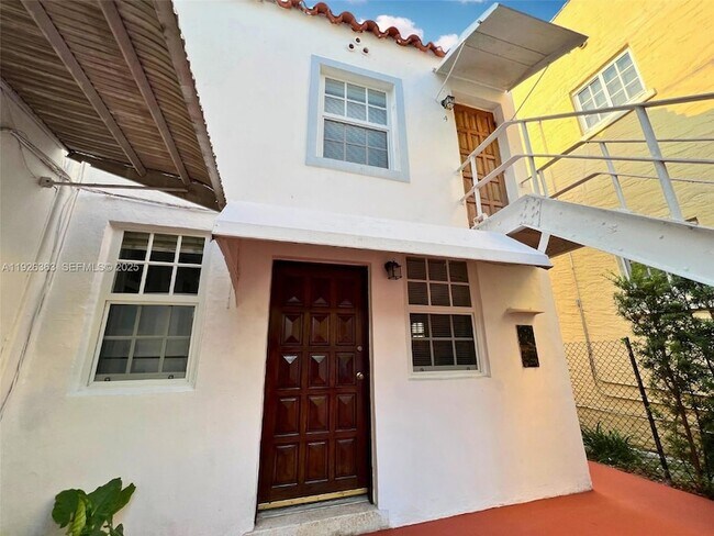 Building Photo - 227 Phoenetia Ave