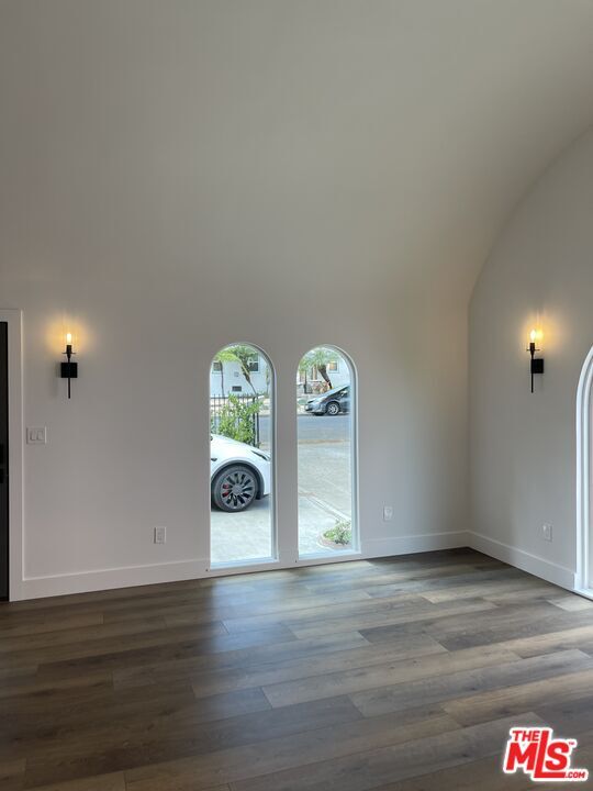 Building Photo - 1536 N Commonwealth Ave