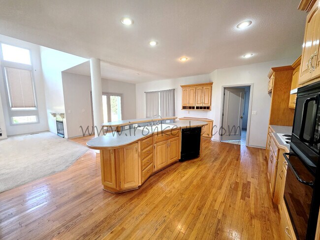 Building Photo - 14112 Windsor St